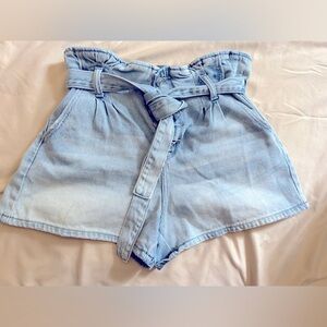 American Eagle Paper Bag mom Shorts w/ belt